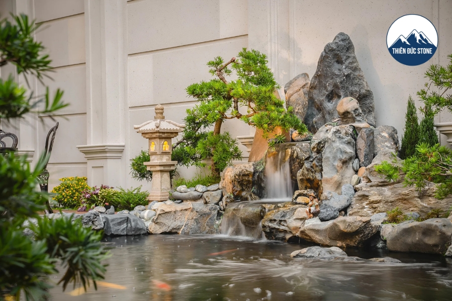 5 Yếu Tố Ảnh Hưởng Đến Giá Hòn Non Bộ Ngoài Trời