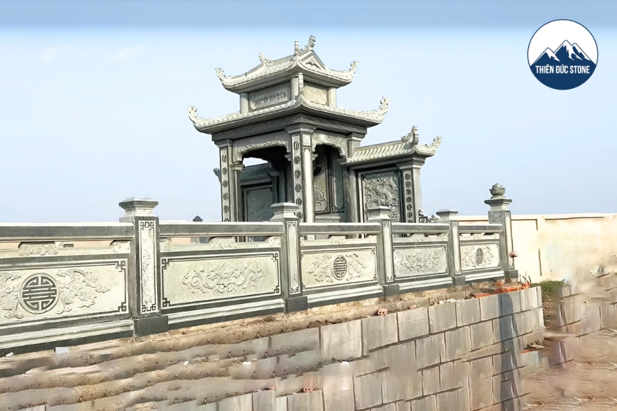 Lan Can Đá Cho Lăng Mộ Và Những Điều Cần Biết 4 Lan Can Đá Cho Lăng Mộ Và Những Điều Cần Biết