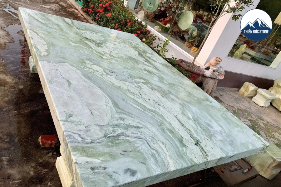 Sập Đá Tự Nhiên và Ý Nghĩa Tâm Linh Sâu Sắc Trong Văn Hóa Việt 4 Sập Đá Tự Nhiên và Ý Nghĩa Tâm Linh Sâu Sắc Trong Văn Hóa Việt