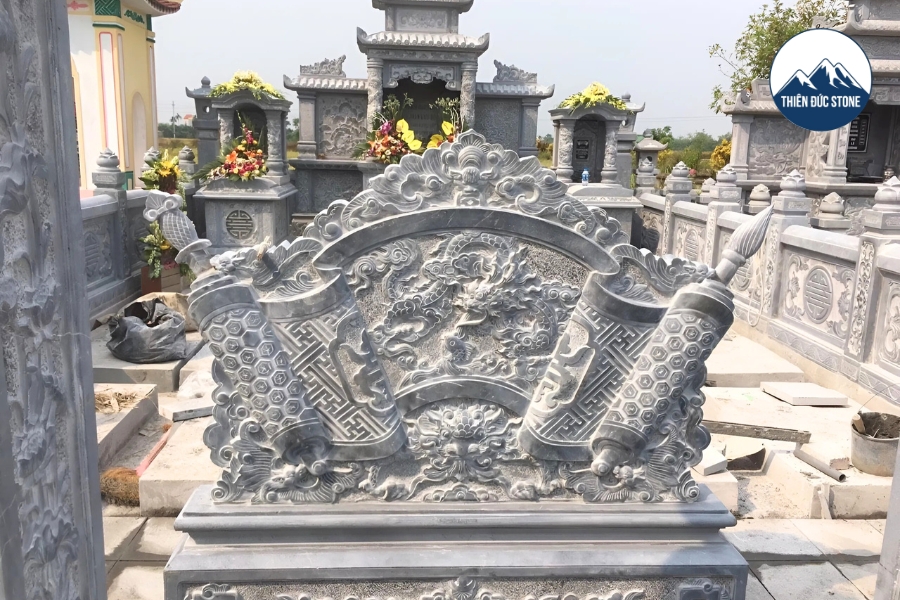 Ý Nghĩa Phong Thủy và Tâm Linh Của Cuốn Thư Lăng Mộ Bạn Cần Biết