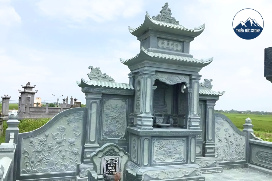 Cấu Tạo Chi Tiết Và Ý Nghĩa Phong Thủy Của Lăng Mộ Đá Hai Mái