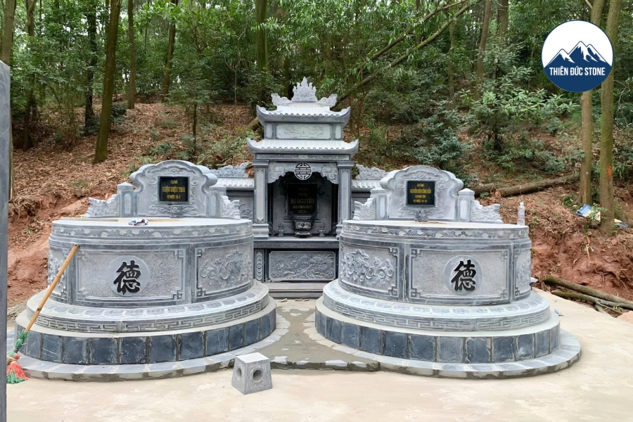 Khám phá lăng mộ đá tròn: ý nghĩa phong thủy, cấu tạo chi tiết, kích thước chuẩn và giá thành cụ thể giúp bạn chọn mẫu mộ tổ tiên phù hợp nhất.